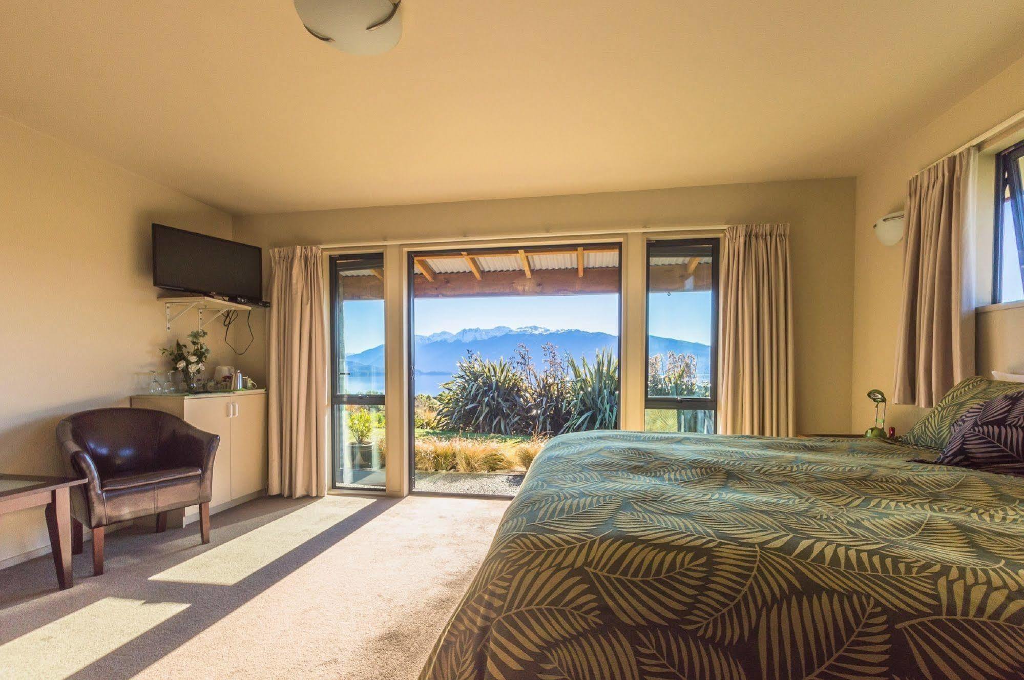 Loch Vista Bed & Breakfast Те-Анау Екстер'єр фото